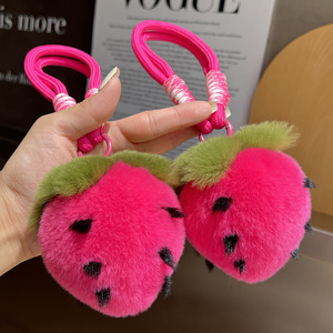 Llavero de Peluche de Conejo Rex Hecho a Mano de 9 cm, Colgante de Fresa, Juguete de Peluche Popular, Colgante para Bolsa de Libros - Product Image 1