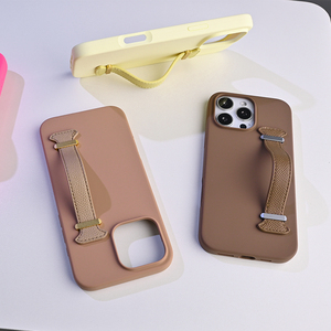 เคสโทรศัพท์ซิลิโคนเหลวสีล้วนพร้อมสายรัดข้อมือสำหรับ <span class=keywords><strong>iPhone</strong></span> 15 16 17 <span class=keywords><strong>PRO</strong></span> MAX 2025เทรนด์ใหม่ - Product Image 4