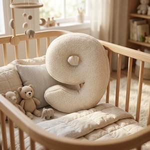 Coussin Lettre Initiale de Haute Qualité 1-9 Chiffres pour Chambre d'Enfant Literie Oreiller Décoratif Lettre Alphabet Anglais Poupées en Peluche - Product Image 2