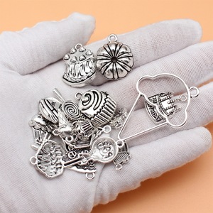 Gangan Juego de accesorios plateados para pastel, galletas, <span class=keywords><strong>pizza</strong></span> y hielo de 18 piezas, cada uno pesa aproximadamente 34g - Product Image 4