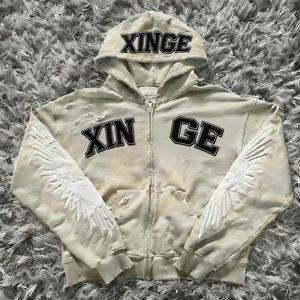 Sudadera con capucha para hombre, personalizada por fabricante OEM, con serigrafía desgastada, efecto descolorido por el sol, lavado a la piedra y al ácido, con pedrería cosida a mano y cremallera. - Product Image 3