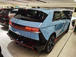 Voiture d'occasion très appréciée <span class=keywords><strong>Ioniq</strong></span> <span class=keywords><strong>5</strong></span> n Bev Suv 4x4 <span class=keywords><strong>5</strong></span> places - Product Image 5