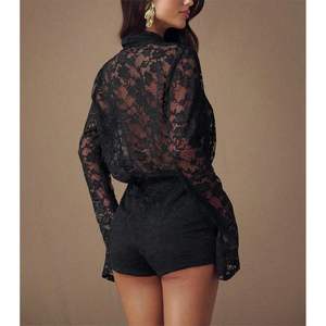 VOIKERDR Combinaison courte en dentelle pour femme, col bénitier, moulante, tenue de soirée, tissu respirant - Product Image 5