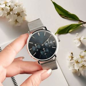 Reloj de Cuarzo para Hombre con Caja de Aleación y Correa de Silicona de 40 mm, Estilo de Dibujos Animados a la Moda - Product Image 2