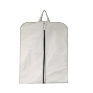 Tùy chỉnh phù hợp với váy chống bụi áo choàng trắng bìa dây kéo bông vải túi may mặc với logo dập nóng - Product Image 3