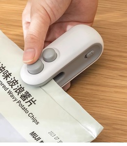 Sellador de Bolsas Mini Syh232 al por Mayor, Herramienta de Sellado Térmico Recargable por USB, Sellador de Alimentos al Vacío Portátil - Product Image 2