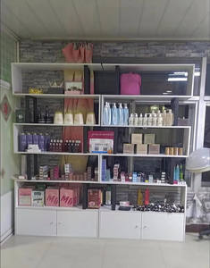 Estante de exhibición de Metal para cosméticos, estantería de madera de estilo elegante para tienda de cosméticos - Product Image 6