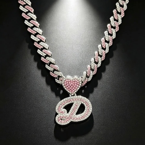 Collar <span class=keywords><strong>de</strong></span> Moda con Colgante <span class=keywords><strong>de</strong></span> Letra Cursiva A-Z en Forma <span class=keywords><strong>de</strong></span> Corazón Rosa Helado, Aleación con Circonitas Rosa-Blanco, Cadena Cubana Bicolor, Estilo Hip Hop Bling, Regalo para Fiesta - Product Image 2