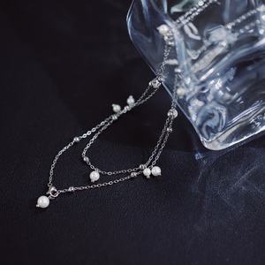 Collar de Perlas Artificiales de Acero Inoxidable de Diseño Minimalista con Cuentas de Acero de Doble Capa y Collar de Perlas para Mujer - Product Image 3