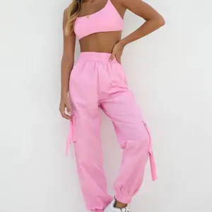 2022 नई फैशन आकस्मिक महिलाओं के लिए 2 टुकड़ा गुलाबी फसल शीर्ष और पैंट आउटफिट पार्टी क्लब पहनने
