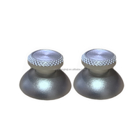 Joysticks analogiques en aluminium poli 8 couleurs pour manette de jeu PS5, capuchons de pouce en métal pour contrôleur, accessoire