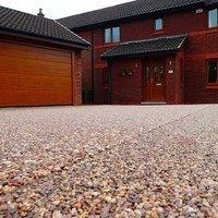 Résine de coulée en polyester transparente pour quartzite pour pavés perméables sur les surfaces de parcs