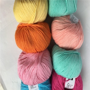 <span class=keywords><strong>Fil</strong></span> <span class=keywords><strong>de</strong></span> <span class=keywords><strong>coton</strong></span> mercerisé peigné et gazé en gros pour le tricot à la main <span class=keywords><strong>de</strong></span> pulls pour bébés - Product Image 5