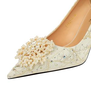 Vente en gros 2024 grande taille perle sans lacet été automne soie Scarpe Donna <span class=keywords><strong>Tacco</strong></span> Alto luxe blanc talons de mariage pour chaussures de mariée - Product Image 4
