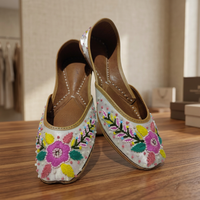 Mocassins plats en cuir de vache véritable, brodés de fleurs traditionnelles, avec fermeture auto-agrippante, chaussures pour femmes, toutes saisons, respirantes