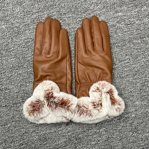 Gants en <span class=keywords><strong>cuir</strong></span> de luxe de haute qualité pour femmes Garniture en fourrure de lapin Gants en <span class=keywords><strong>cuir</strong></span> d'hiver - Product Image 3