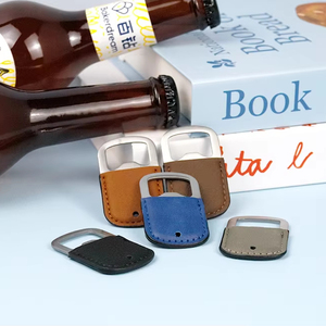 Logo laser personnalisé coloré en cuir PU vierge ouvre-bouteille <span class=keywords><strong>porte</strong></span>-clés en acier inoxydable taille de portefeuille ouvre-bière pour gravure au laser - Product Image 3