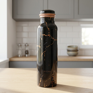 Botella de Cobre de Doble Pared con Diseño Minimalista y Moderno para Bebidas, Ecológica, Duradera, BS International NA77 750ml con Mosquetón - Product Image 1