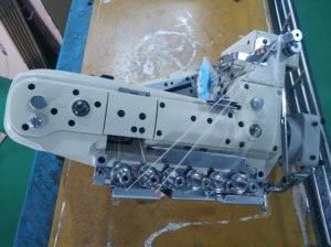 Ds-6200D Direct Drive <b>4</b> Needle <b>6</b> Thread Sewing Machine Feed Off the Arm Sewing Machine Flatseam - Product Image 4