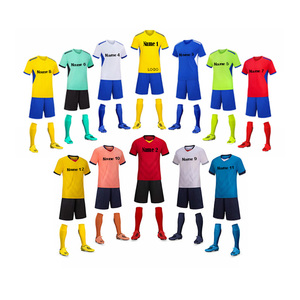 Uniformes de football personnalisés <span class=keywords><strong>Kits</strong></span> de football Maillot personnalisé pour les joueurs de l'équipe de club et les fans - Product Image 4