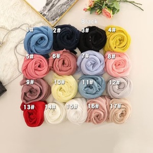 2023 dernière mode pas cher prix Hijab coton et <span class=keywords><strong>lin</strong></span> paillettes froissé écharpe 170*85 cm taille <span class=keywords><strong>voile</strong></span> de coton - Product Image 2