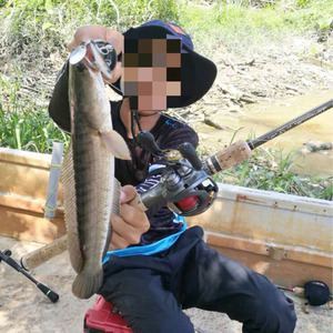 Umpan pemintal pancing sendok umpan 4.2g 11.5g 18g umpan logam tiga kait isca ikan buatan pengumpan ikan mas spinnerbait - Product Image 4
