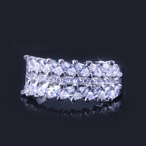 Anello da Donna a Doppia Fila, Design Semplice e Largo, Accessorio per Mani da Indossare Ogni Giorno - Product Image 3