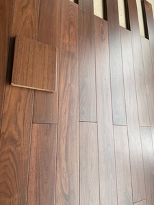 <span class=keywords><strong>Parquet</strong></span> en teck chinois <span class=keywords><strong>massif</strong></span> couleur <span class=keywords><strong>noyer</strong></span> noir, surface lisse, laqué UV, qualité AB, à joint mâle et femelle, <span class=keywords><strong>prix</strong></span> bas - Product Image 6
