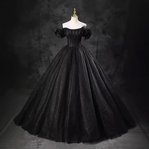 Vestido de Quinceañera Negro con Tirantes Florales 3D SWS062, Vestido de Fiesta de 16 Años con Apliques Rsm - Product Image 1
