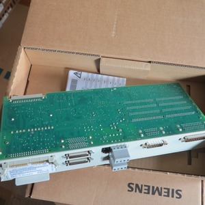 Contrôleur CNC Siemens 6SN1118-0DH21-0AA0 à 2 axes pour le contrôle des performances - Product Image 1