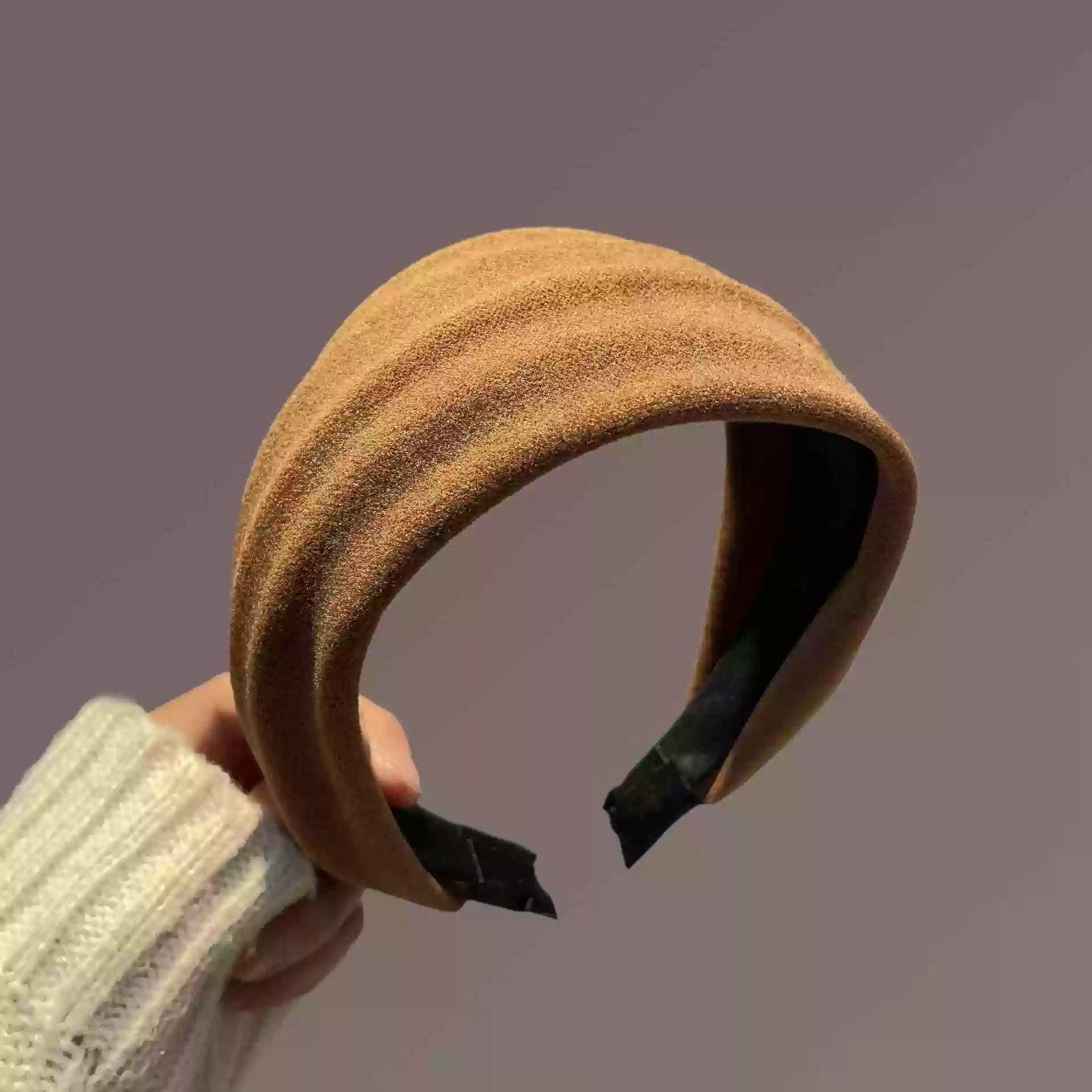Wide-brimmed woolen headband-brown