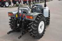 Tracteur de jardin chinois de haute qualité 60 ch Tracteur de montagne 4 roues motrices
