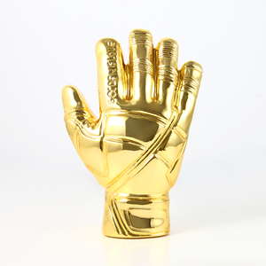 Trophée de <span class=keywords><strong>gardien</strong></span> de but de football personnalisé DEMO, statue de <span class=keywords><strong>gant</strong></span> d'or, figurine décorative pour match de football - Product Image 3