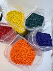 Kunststoff PET Rohstoff preis Kunden spezifische Kunststoff farbe <span class=keywords><strong>Universal</strong></span> farbe Master batch Für PE PP PET ABS - Product Image 2