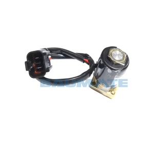 714-10-16951 Conjunto de válvula Válvula solenoide <span class=keywords><strong>17A</strong></span>-<span class=keywords><strong>15</strong></span>-<span class=keywords><strong>17271</strong></span> 561-<span class=keywords><strong>15</strong></span>-47210 Válvula solenoide de transmisión de potencia para Komatsu - Product Image 6
