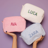Pochette cosmétique en peluche mignonne trousse de toilette en fourrure multicolore trousse de maquillage légère et moelleuse trousse cosmétique pour femmes