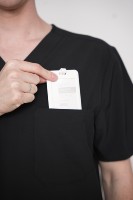 À la mode gommages uniformes blouse slim fit médicale homme noir Anti-rides polyester rayonne spandex 72% 21% 7% tissu costume