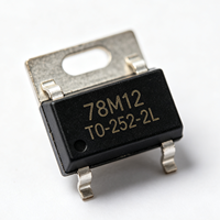 Nouveau régulateur de tension linéaire fixe CJ78M12 TO-252-2L 12V 1A IC 78M12 Marquage SMT Puce de gestion de l'alimentation RoHS En stock