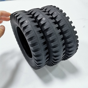 장난감 실리콘 바퀴 사륜구동 모델 자동차 타이어 맞춤형 리모컨 자동차 DIY 조립 블록 모델 001 동관 - Product Image 2