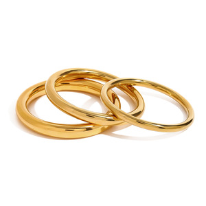 Pulsera Sencilla de Círculo Dorado en Acero Inoxidable 18K, Joyería Unisex para Uso Diario - Product Image 1