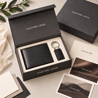 Boîte-cadeau écologique FOVAIRE de style livre avec couvercle magnétique, emballage rigide, impression quadricolore pour ensemble portefeuille et porte-clés