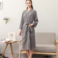 Peignoir d'hôtel OEM en tissu gaufré long, séchage rapide, léger, style kimono, unisexe, avec cordon de serrage, pour spa d'hiver, vente en gros