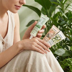 Crema de Manos Botánica Iluminadora OEM ODM, Set de 50g, Rosa y Gardenia, Antienvejecimiento, Hidratante, Cuidado de la Piel - Product Image 3