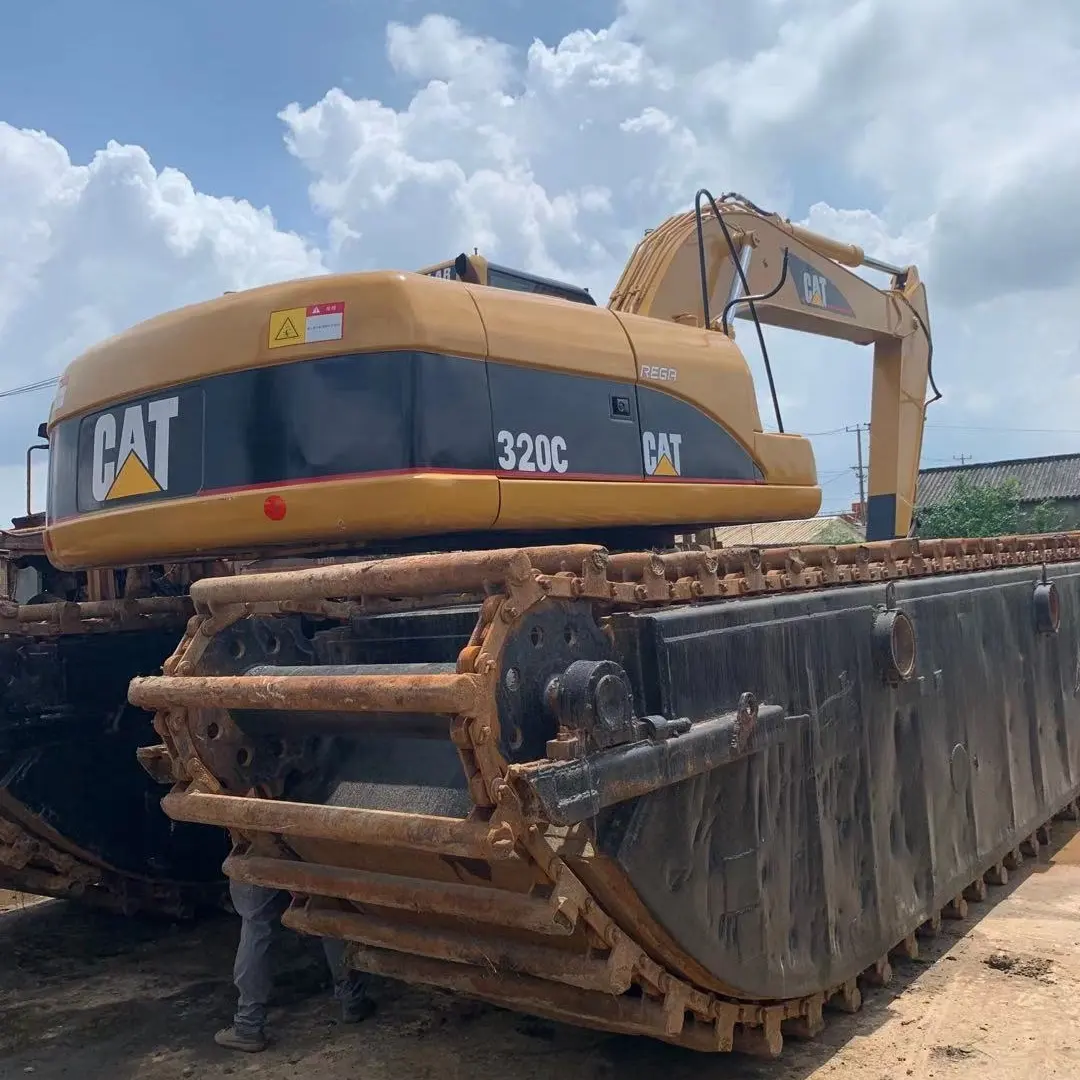 Amphibious excavator CAT 320C 20 ton Swamp buggy excavator with floating pontoon