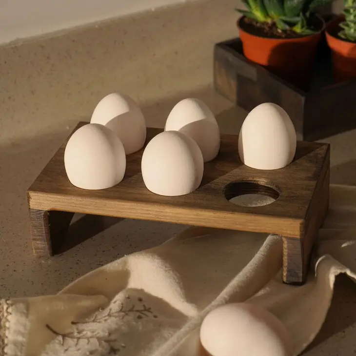 Farmhouse rak Tampilan telur, bentuk bangku 6 cangkir telur kayu di atas meja untuk dekorasi dapur