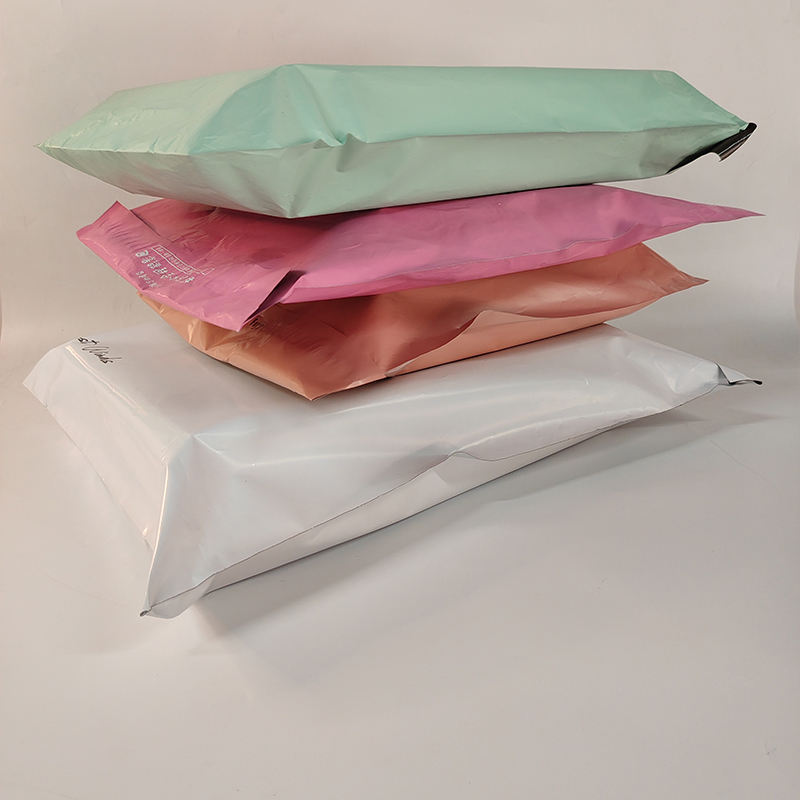 มีสีสัน