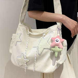 Borsa a Tracolla Estiva con Decorazione a Catena per <span class=keywords><strong>Donne</strong></span> <span class=keywords><strong>e</strong></span> Ragazze Adolescenti, Stile Grunge con Motivo a Stelle, Vendita all'Ingrosso - Product Image 1