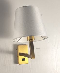 Lámpara de Cabecera Individual para Habitación Estándar King Size <span class=keywords><strong>del</strong></span> Hotel Holiday Inn H5 by IHG - Product Image 5