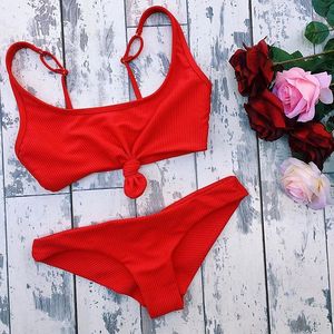Lujo Crochet Underbust Band Halter Triangle Bikini para mujer Retro Impreso Hollow XXL Traje de baño Ropa de playa Servicio OEM XL - Product Image 2