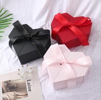 Scatola Regalo a Forma di Cuore per San Valentino e Matrimoni, con Fodera in Spugna Goffrata, per Profumi e Gioielli, con Nastro